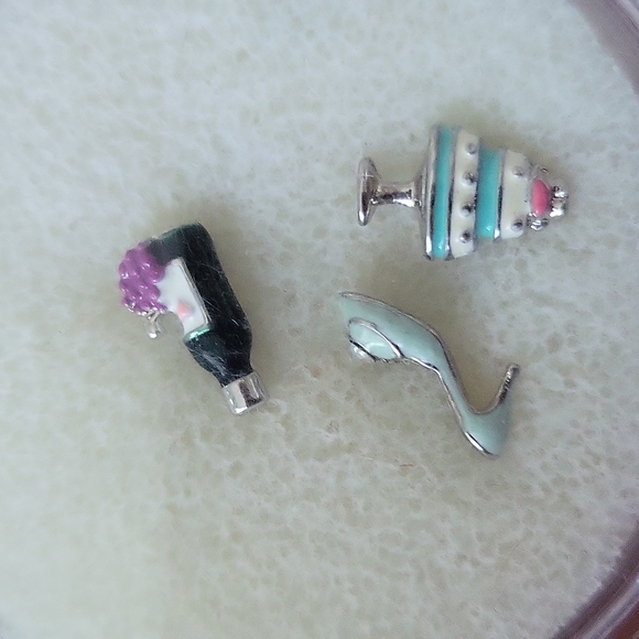 Origami Owl charm set of 3 - Picture 1 of 2